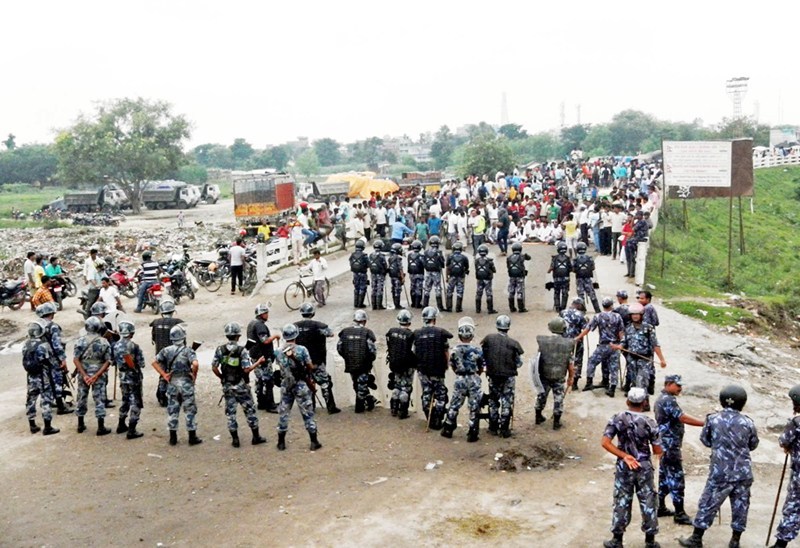 लकडाउन आवज्ञा गर्ने ३५२ भारतीय वीरगञ्जमा पक्राउ