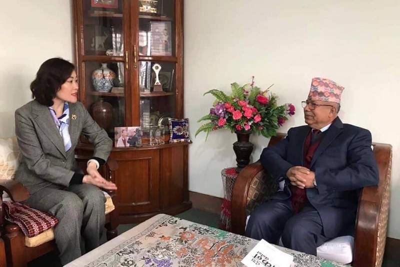 नेकपा विवाद सुल्झाउने उत्तरी प्रयास: वरिष्ठ नेता नेपाललाई भेट्न कोटेश्वर पुगिन् चिनियाँ राजदूत