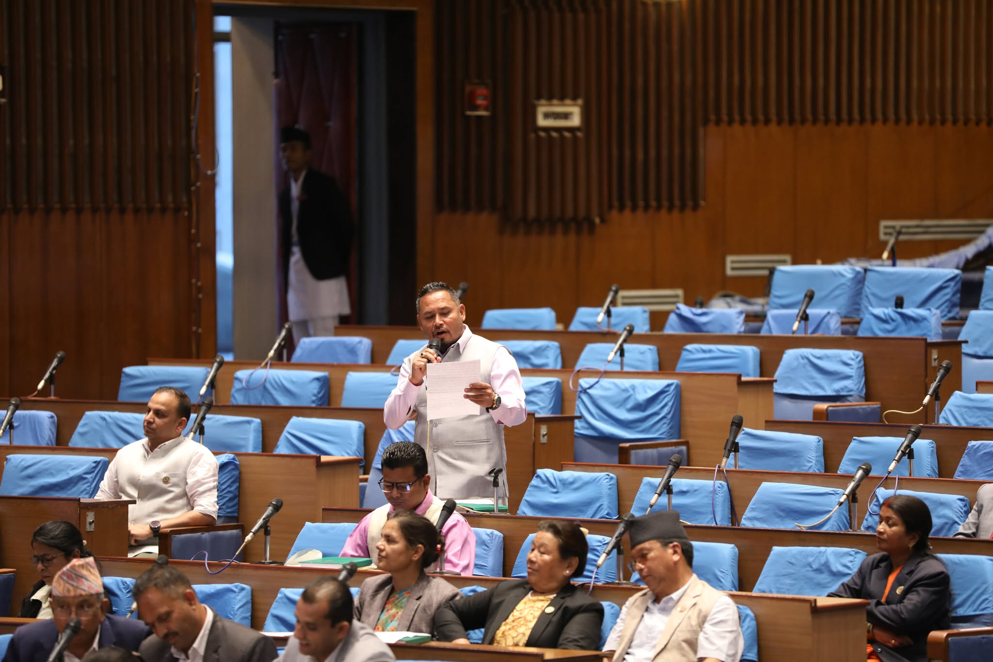 रास्वपा र राप्रपाले बहिष्कार गरे संसद बैठक