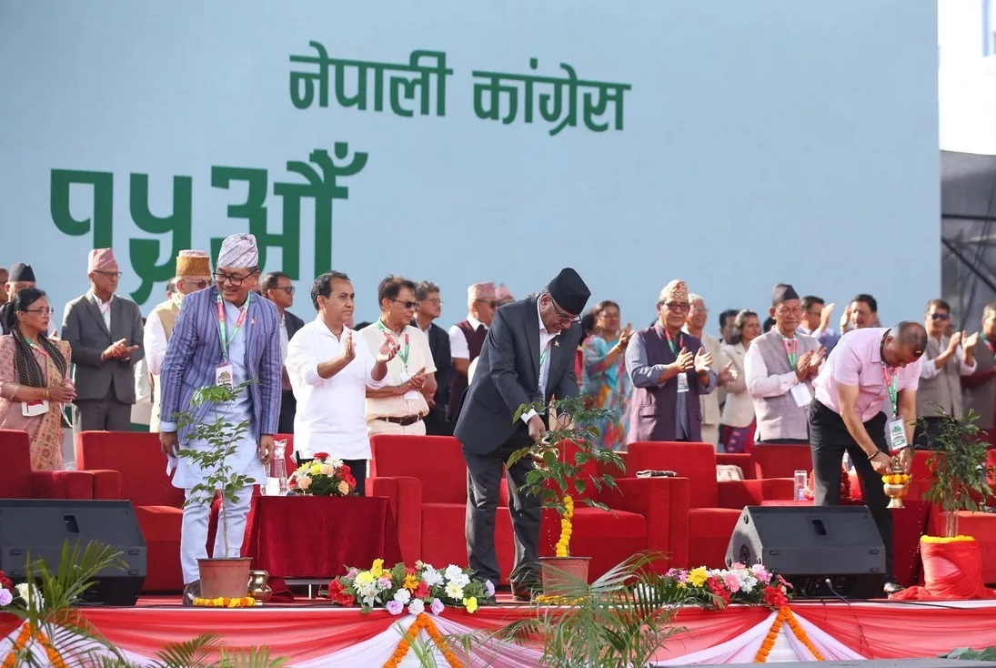 कांग्रेस महाधिवेशनमा पुगे प्रचण्ड–रविसहितका नेता, ओली–देउवा गएनन् (फोटोफिचर)