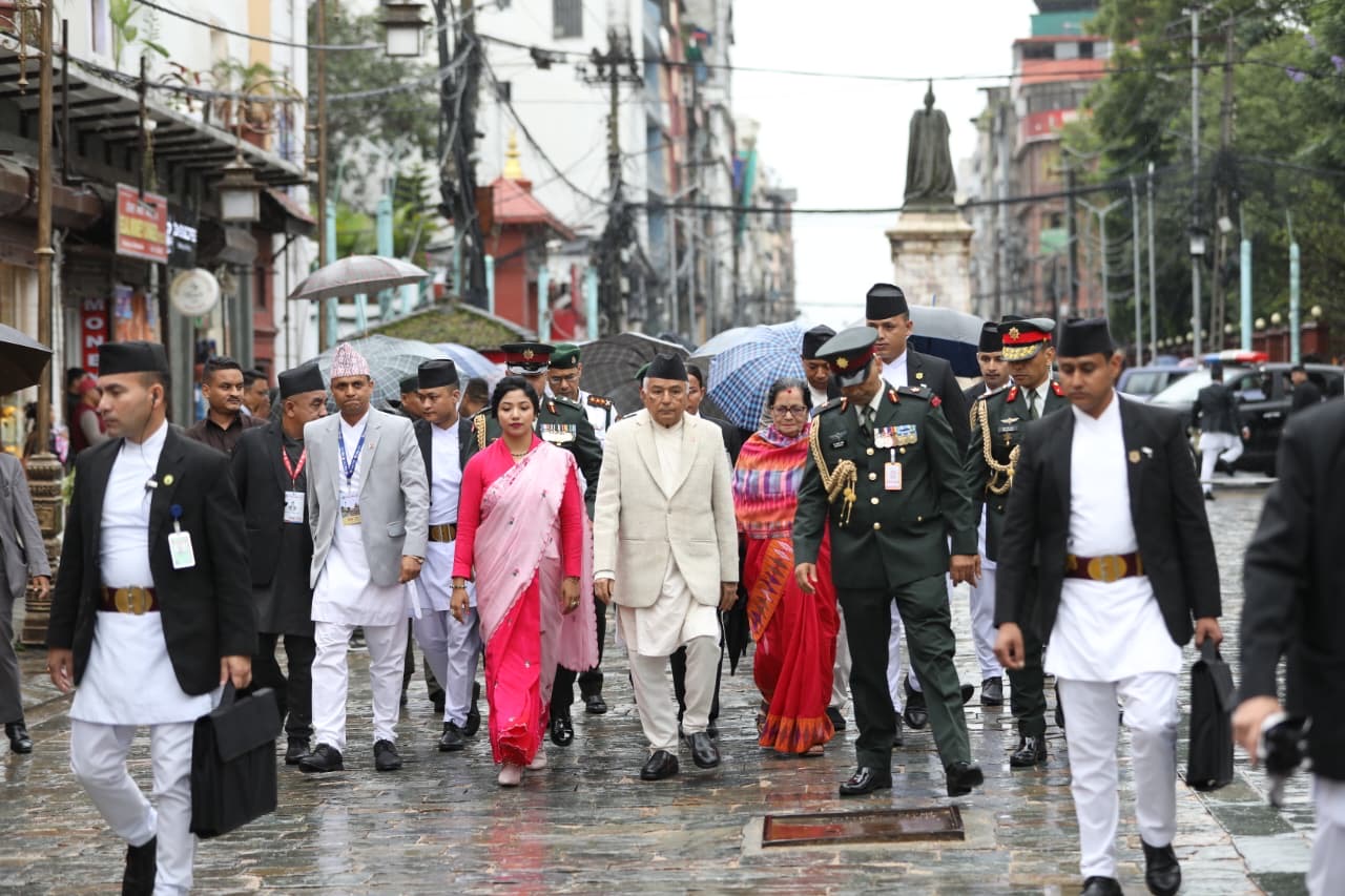 इन्द्रजात्राको राैनक,  राष्ट्रपतिसहित विशिष्ट व्यक्तिहरू वसन्तपुरमा