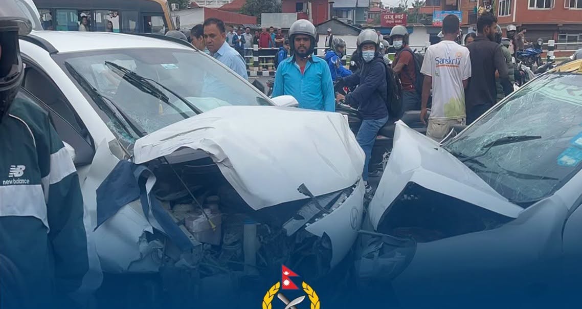 महाराजगञ्जमा भारतीय कारसहित ५ सवारी ठोक्किँदा १० जना घाइते, एकको अवस्था गम्भीर