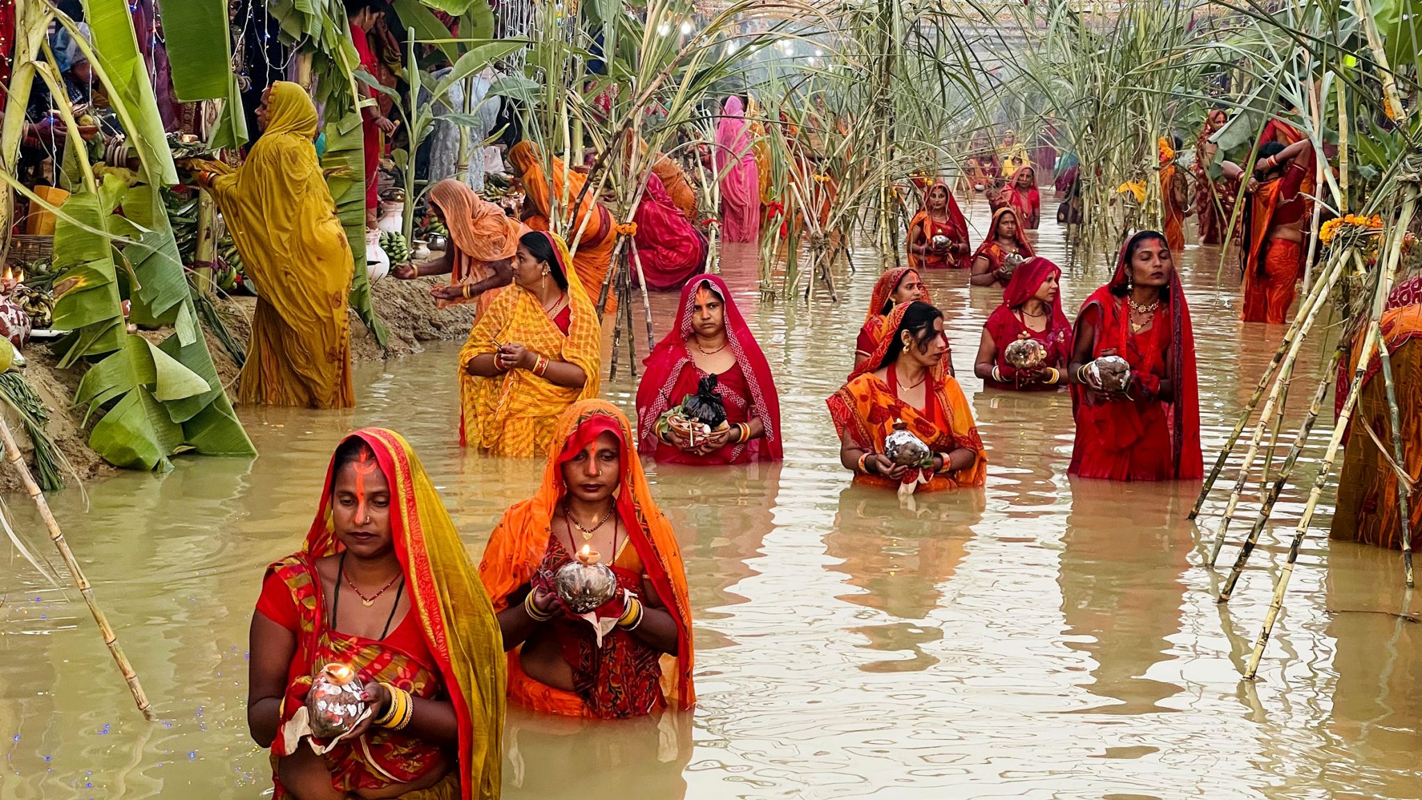 सूर्यसहित छठी माताको पूजा आराधना (फोटो फिचर)