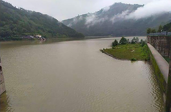 कुलेखानीको जलाशयको ढोका खोलियो, उच्च सतर्कता अपनाउन आग्रह