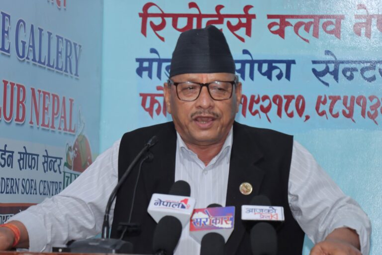 अब अस्थायी शिक्षकहरुलाई उमेरहद नलाग्ने, पास हुन नसक्नेलाई ‘गोल्डेन ह्याण्डसेक’