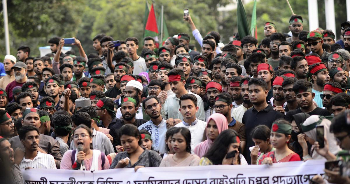 बङ्गलादेशमा राष्ट्रपति साहाबुद्दिनको राजीनामा माग, प्रदर्शनकारीद्वारा राष्ट्रपति भवन कब्जा