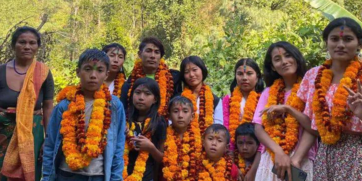 सिन्धुलीबाट बेपत्ता एकै परिवारका १६ जना यी हुन् (नामावली)