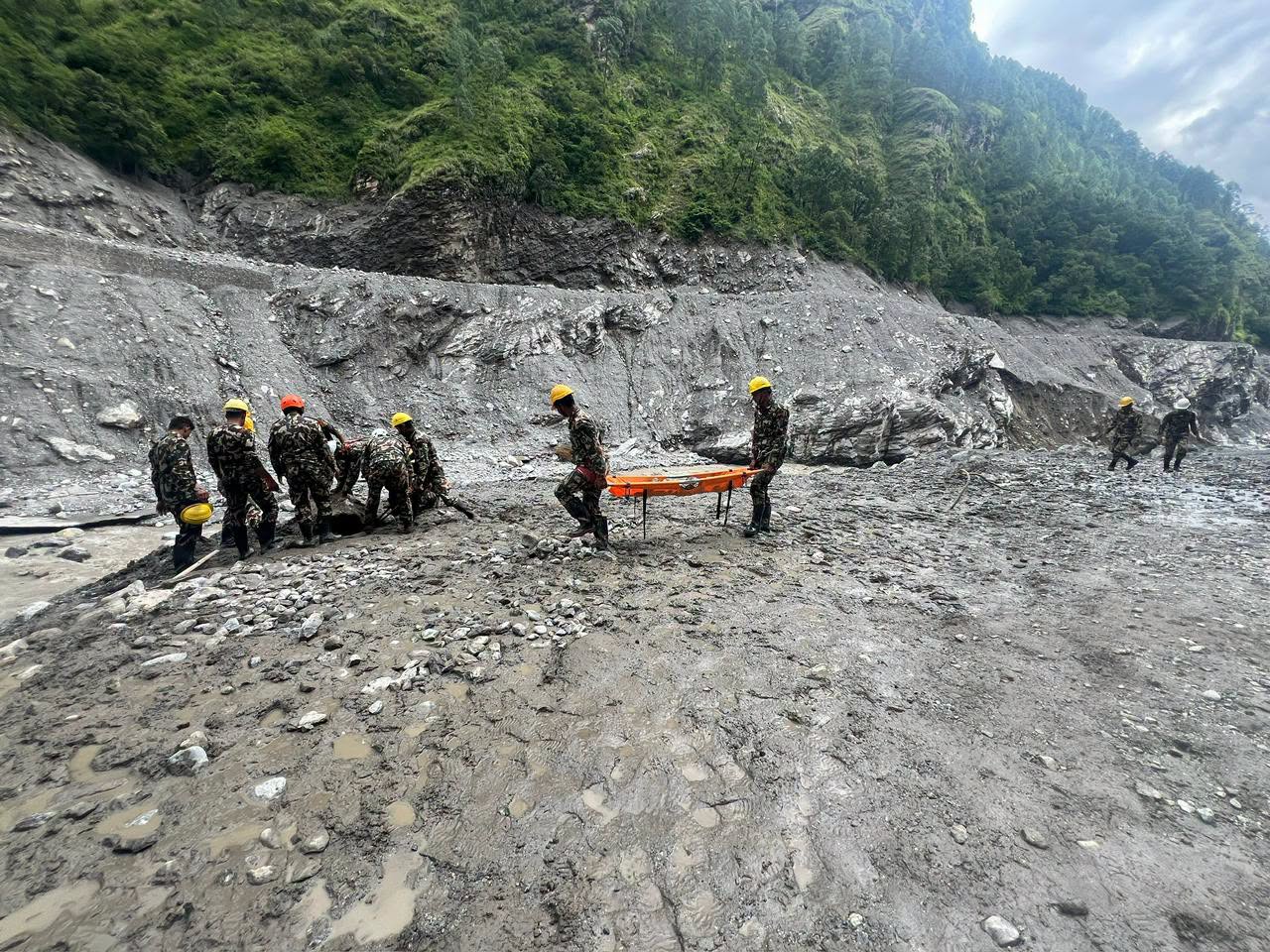 भोटेकोशी बाढी: ललितपुरका १५७ जना अझै सम्पर्कविहीन, ४१ विदेशीसहित खोजी जारी