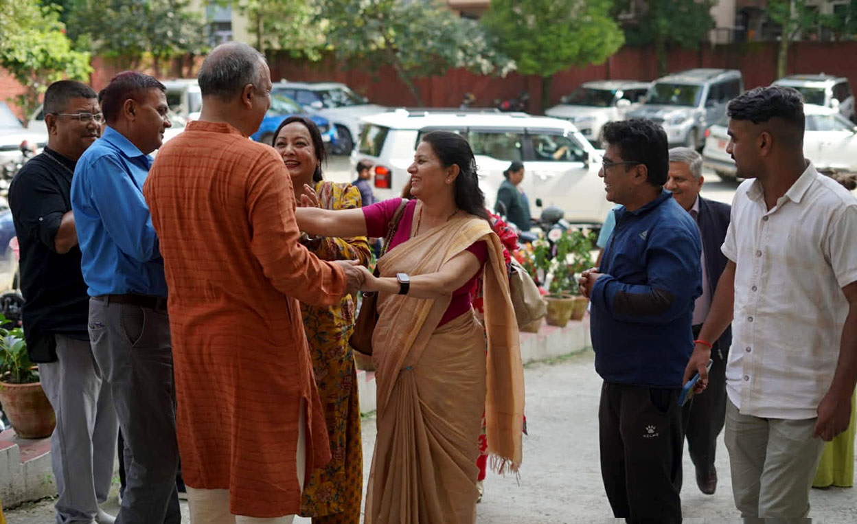 देउवाको साथ छाडेर गगनतिर लम्किएका पाइलाहरू, को–को पुगे सानेपा ?