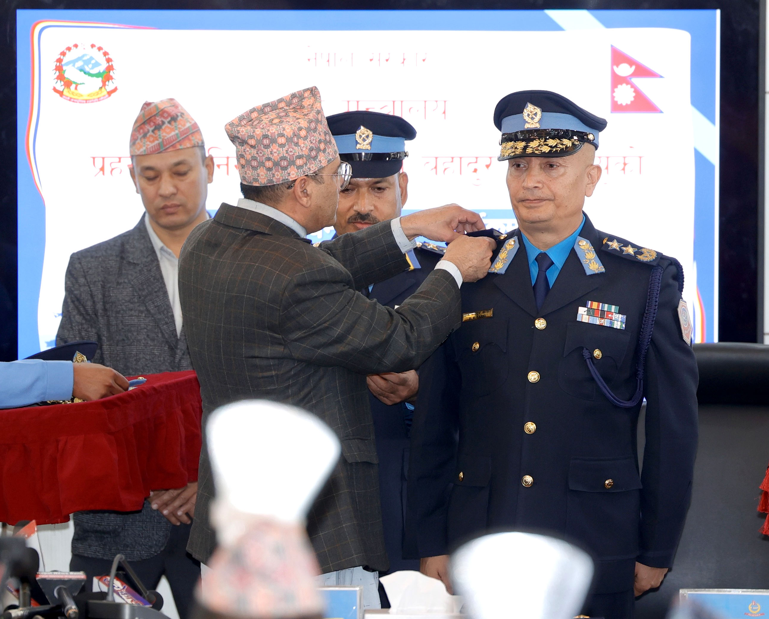 प्रहरीको मनोबल बढाउँदै जनअपेक्षा पूरा गर्ने नवनियुक्त प्रहरी महानिरीक्षक कार्कीको प्रतिबद्धता