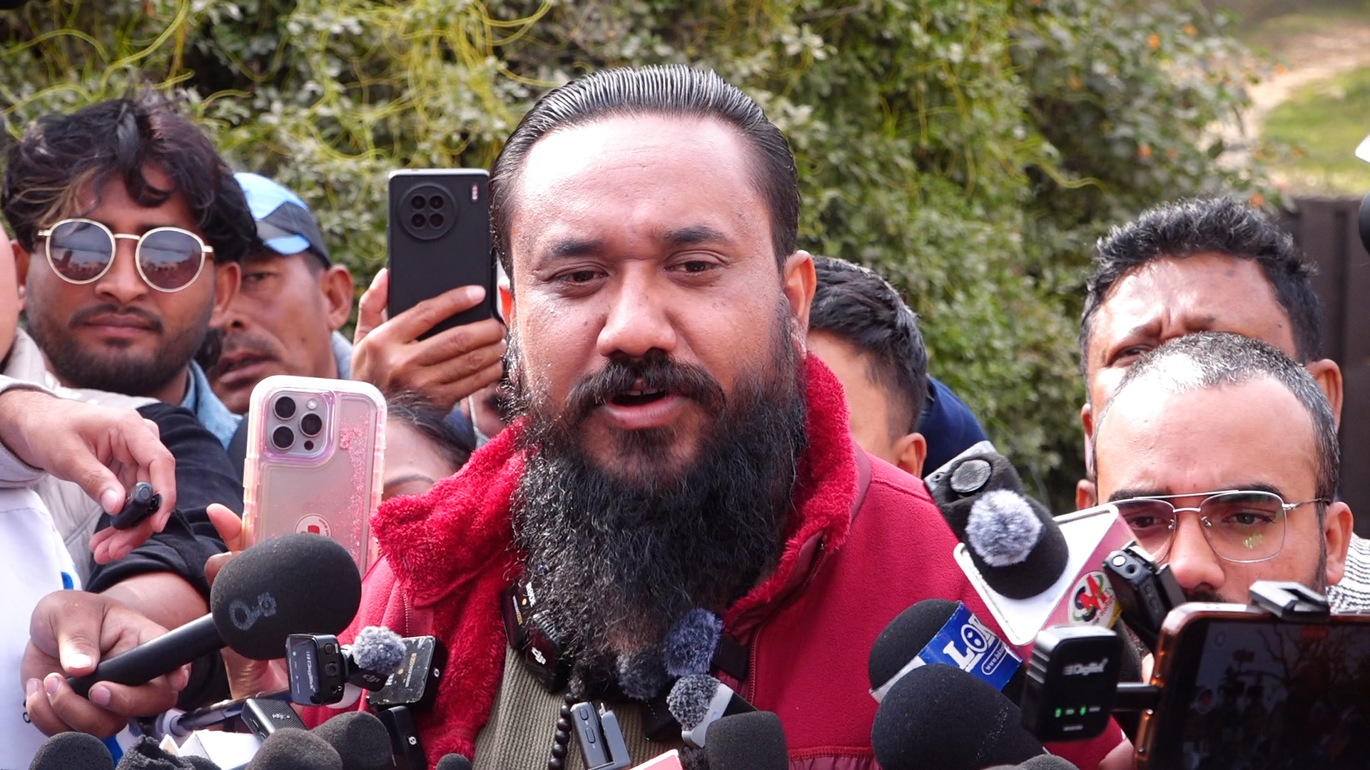 गगन थापामाथि छानविन गर्न खगेन्द्र सुनारको माग