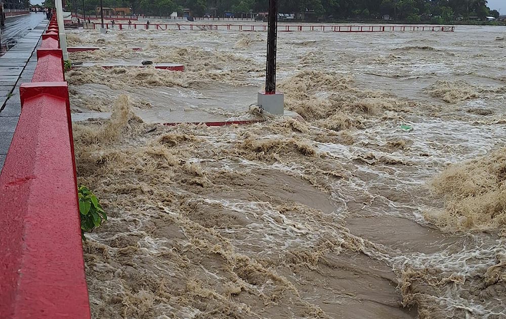 कोशी ब्यारेजको ५६ वटै ढोका खोलियो,यो वर्ष कै उच्च बहाव मापन