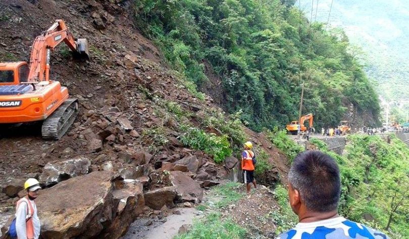 पहिरो पन्छाएपछि मुग्लिन मलेखु खण्ड पुनःसञ्चालनमा