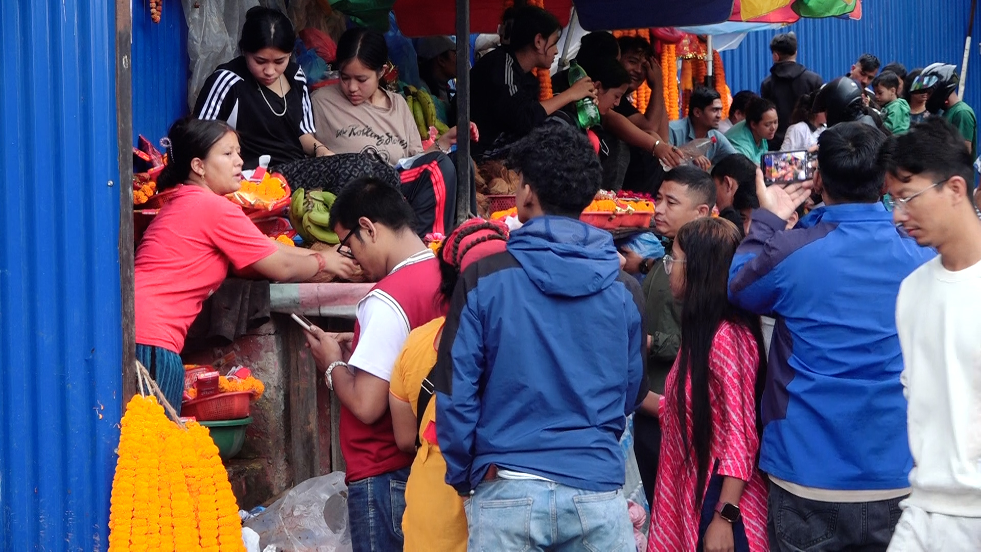भद्रकाली मन्दिरमा सवारी साधन पूजा गर्नेको घुँइचो
