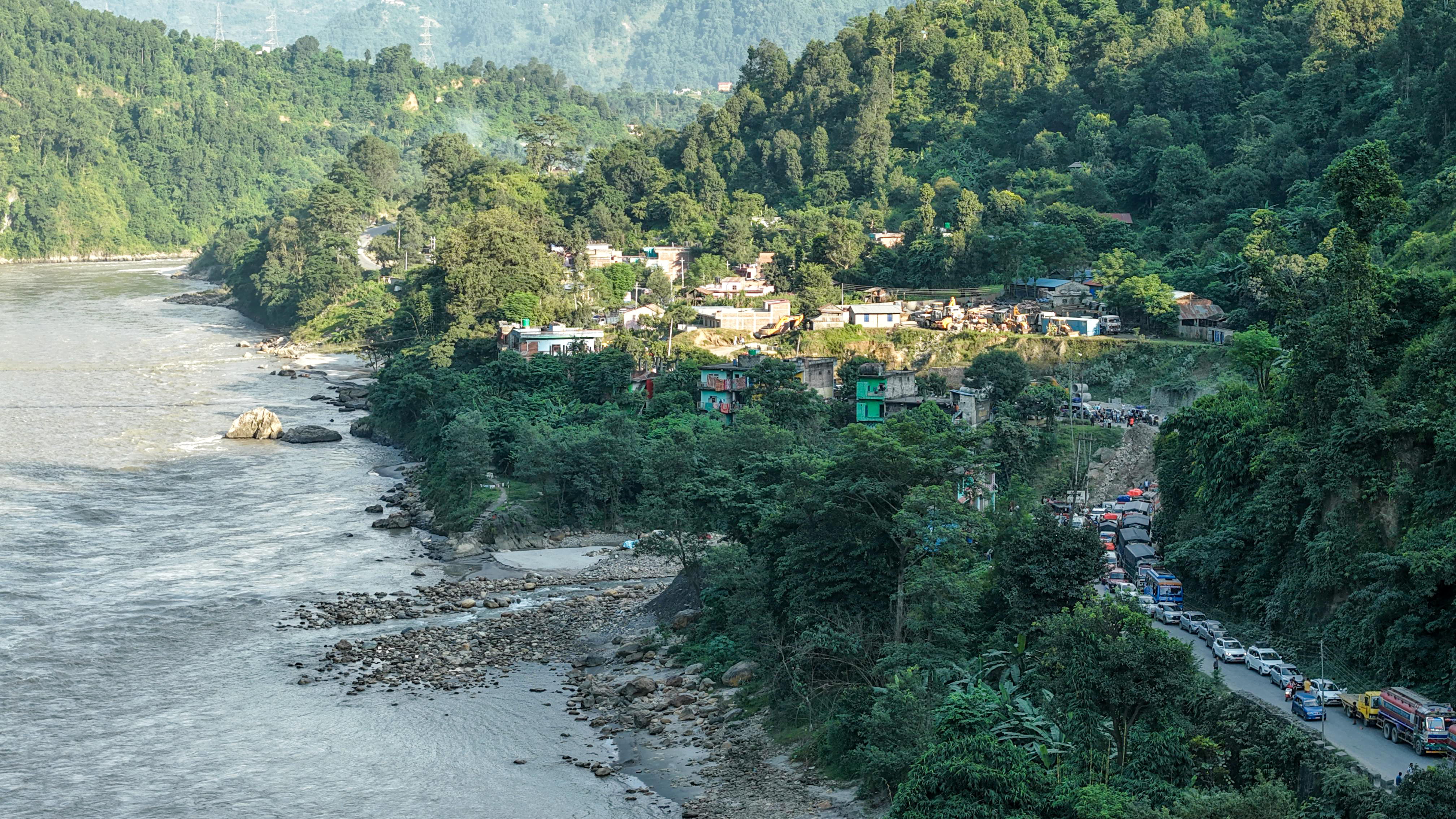 हेटौंडा-काठमाडौं जोड्ने दुई सडक सञ्चालनमा