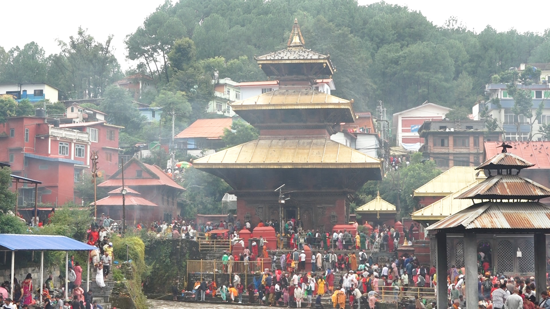 गोकर्णेश्वर मन्दिरमा भक्तजनहरुको भिड (तस्बिरहरू)
