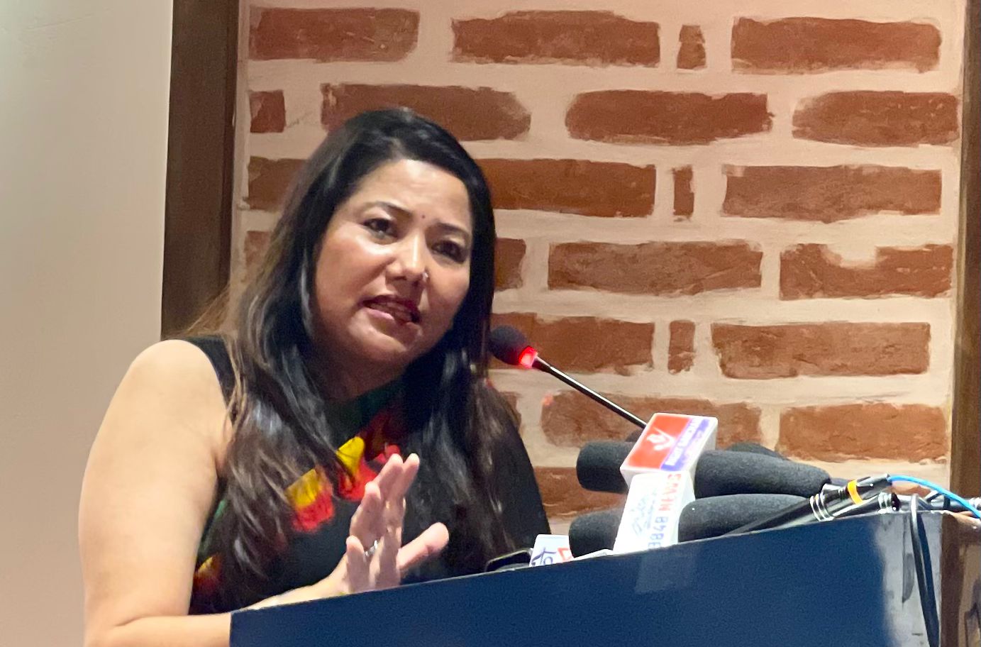 समाजवादी पार्टीसँगको यात्रा टुंग्याएकी रामकुमारी एमाले फर्किन पाउँदा खुशी