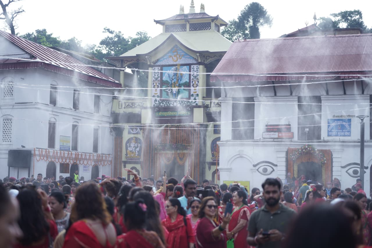 भक्तजनलाई शीतल बनाउन पशुपतिमा पहिलोपटक कृत्रिम ‘वाटर ड्रपलेट’