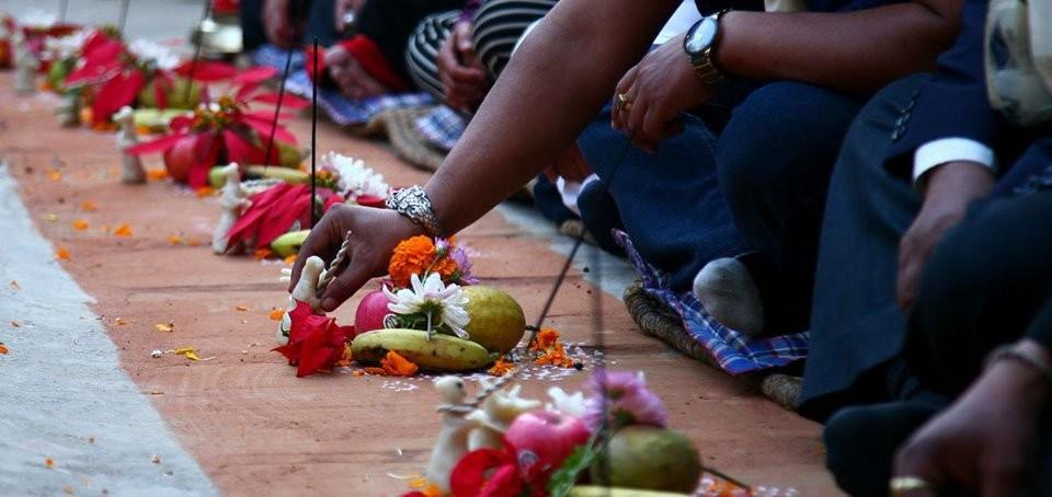 नेवार समुदायले आज म्हः पूजा गर्दै