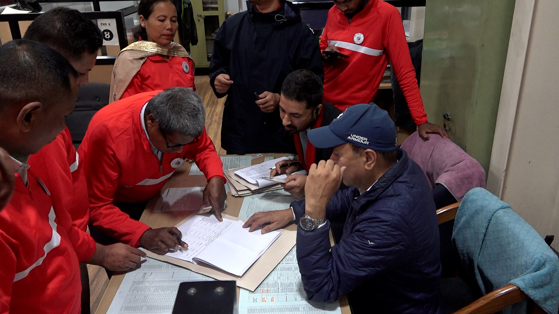 रेशम चौधरीले नयाँ दल दर्ताका लागि निर्वाचन आयोगमा दिए निवेदन