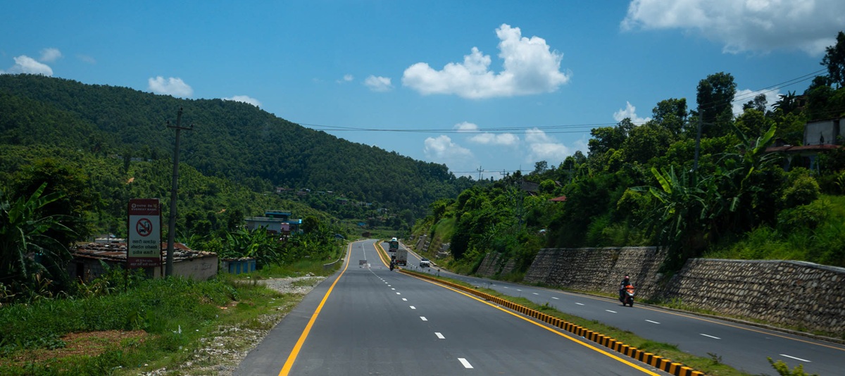 पृथ्वीराजमार्ग दैनिक चार घण्टा  बन्द