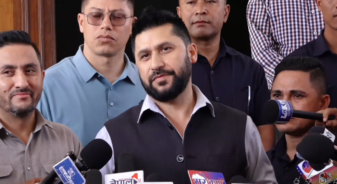 प्रधानमन्त्री र मैले काम बाँडेका छौं, हामीबीच कुनै समस्या छैन : रवि लामिछाने