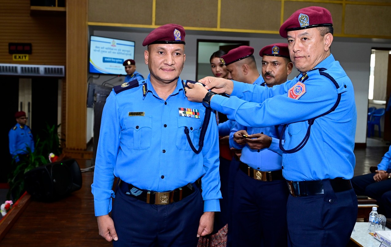 नेपाल प्रहरीका पाँच प्रहरी नायब महानिरीक्षकलाई दर्ज्यानी चिह्न प्रदान