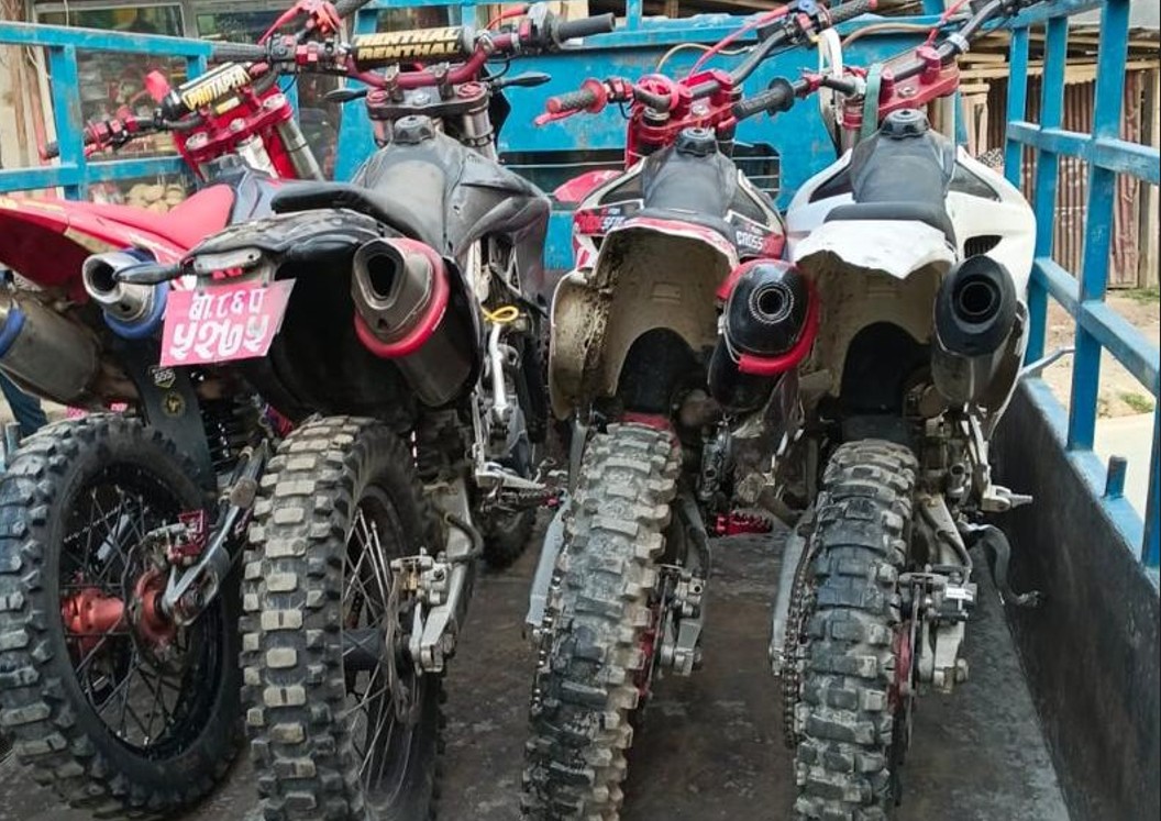 चर्को आवाज निकाल्दै ध्वनि प्रदूषण गराउने आठ मोटरसाइकल नियन्त्रणमा