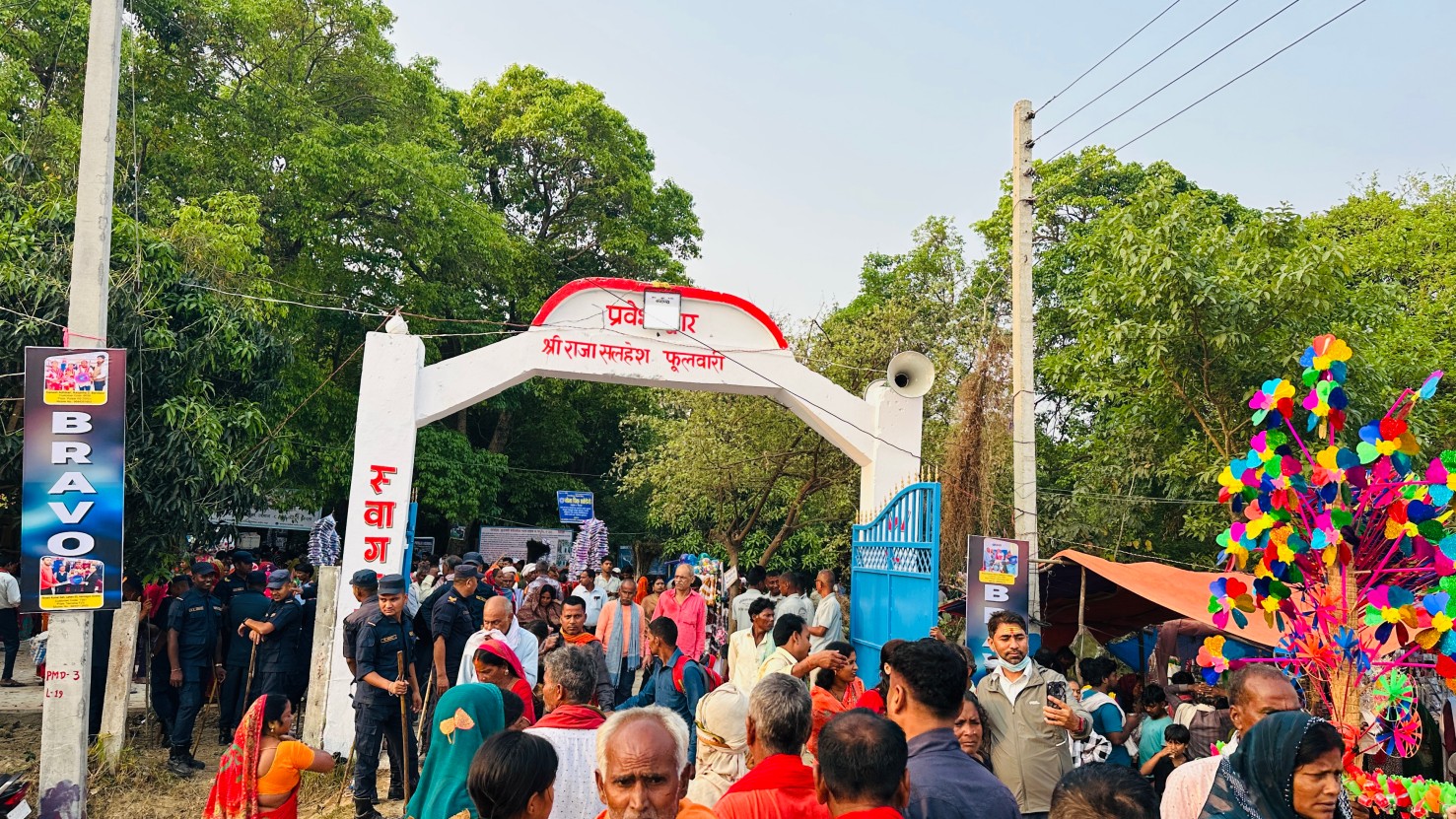 सिरहाको सलहेश फूलबारीमा भक्तजनको घुइँचो