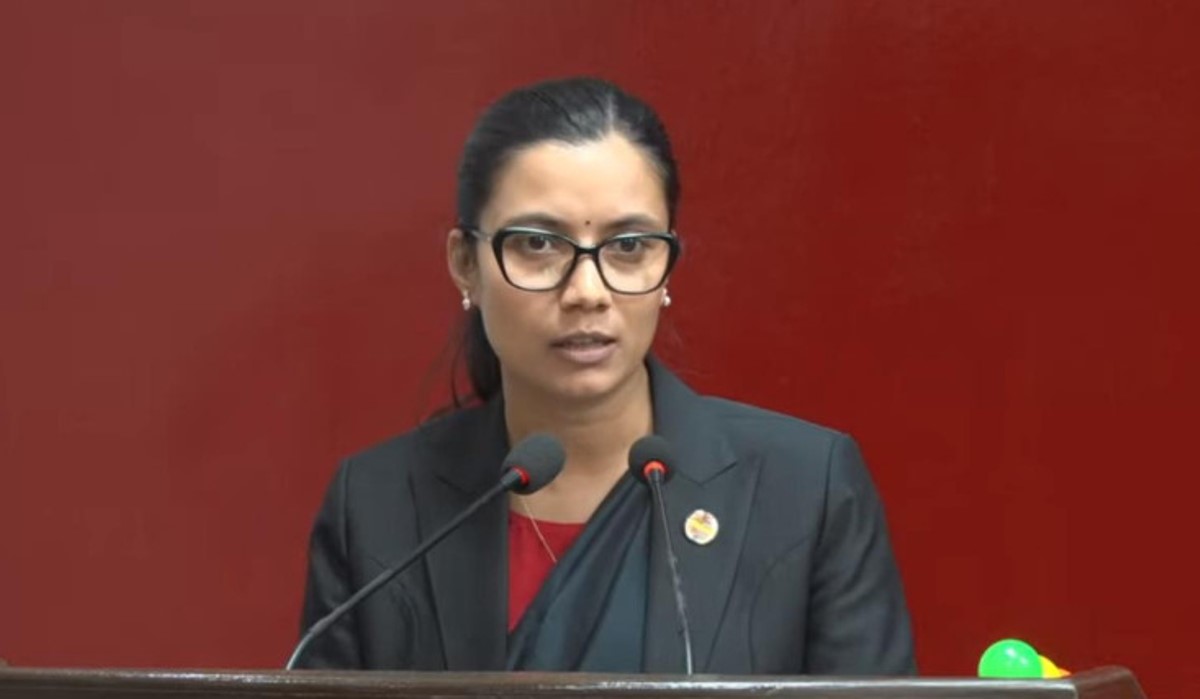 राष्ट्रियसभामा कानुनमन्त्री सोविता गौतमले मागिन् माफी