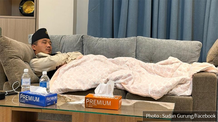 सोफामा सुतेको फोटो सार्वजनिक गर्दै गृहमन्त्री सुदन गुरुङले लेखे-जनताभन्दा माथि सरकार हुँदैन