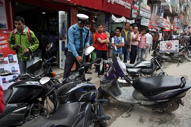 काठमाडौं महानगरभित्र २ घण्टासम्म पार्किङ गर्दा शुल्क नलाग्ने