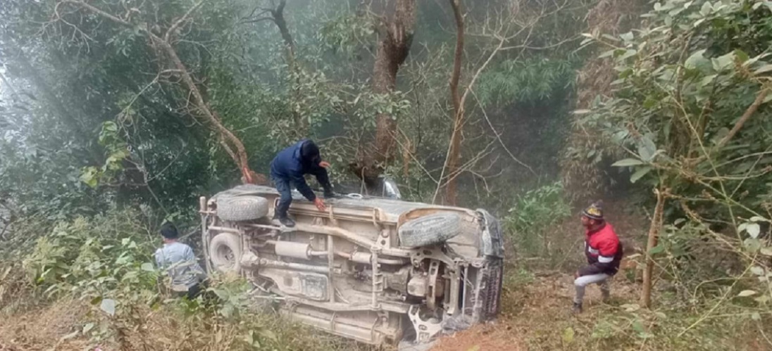 स्याङ्जामा ८ जना सवार गाडी  दुर्घटना, ५ घाइते