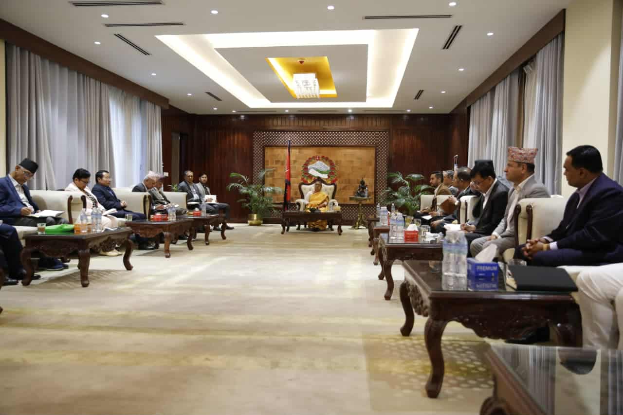 निर्वाचनका लागि राजनीतिक वातावरण बनाउन सरकार र दलका नेताबीच छलफल