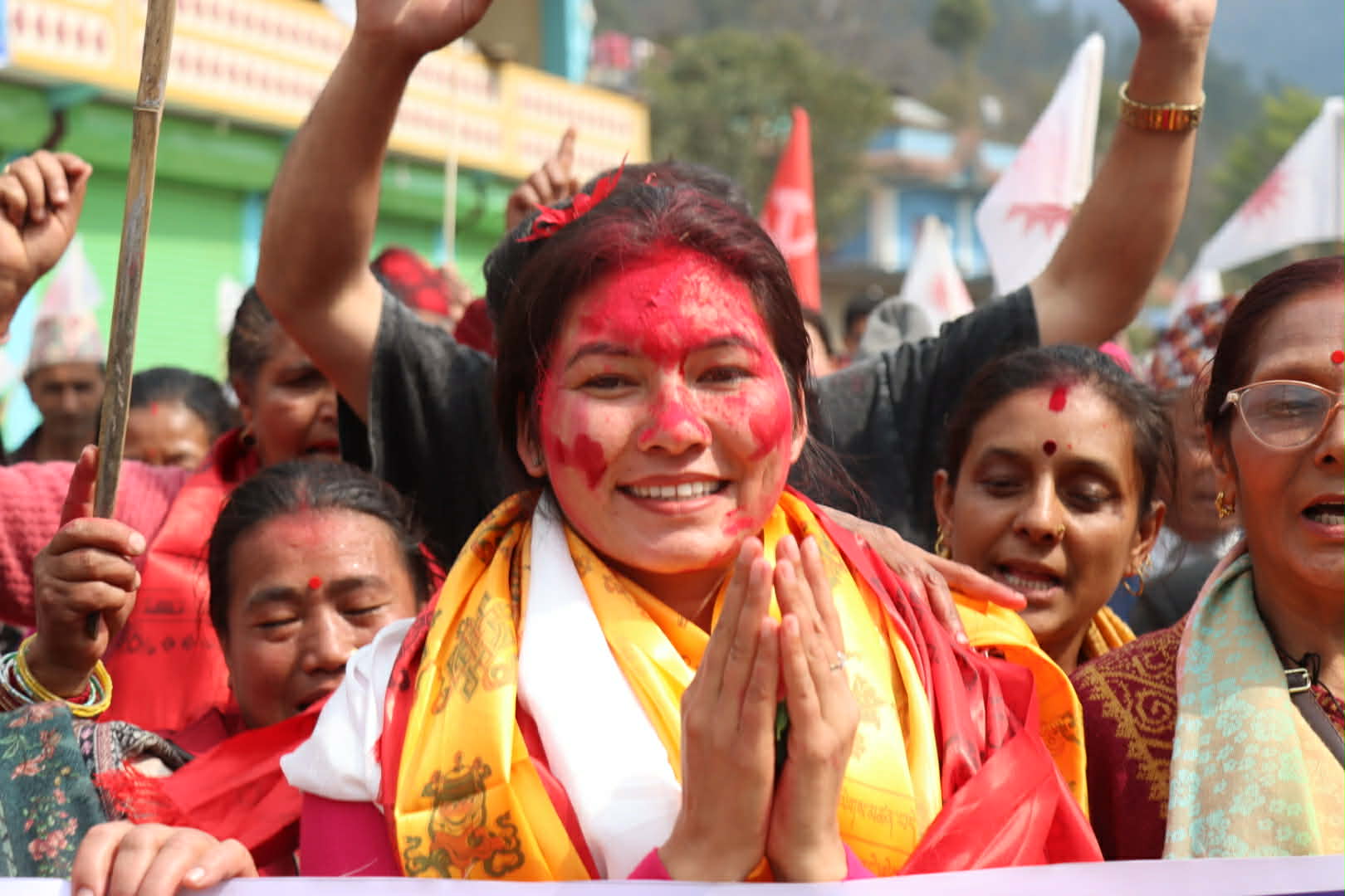 ओखलढुंगामा एमालेको अन्तिम चुनावी सभा भब्य,मतदाताको मन छुने अस्मिताको सम्बोधन