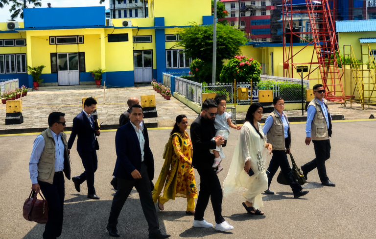 रास्वपा महाधिवेशनमा नेतृत्वका लागि चुनावी सरगर्मी, प्रधानमन्त्री बालेन शाह परिवारसहित काठमाडौं फिर्ता