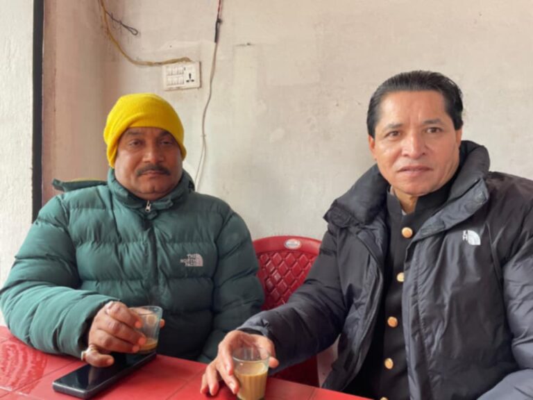 एमाले परित्याग गरेका बबन सिंहले चुनावमा ऋषि धमलालाई सघाउने