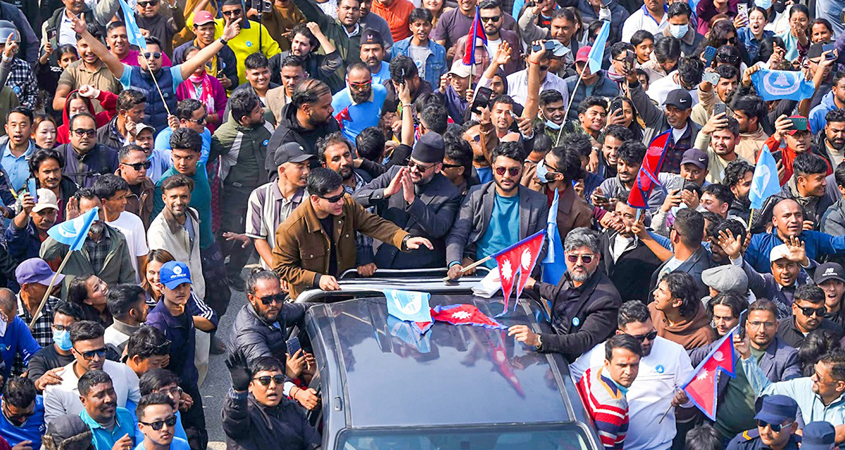 बालेनले गराए झापा-५ बाट उम्मेदवारी दर्ता