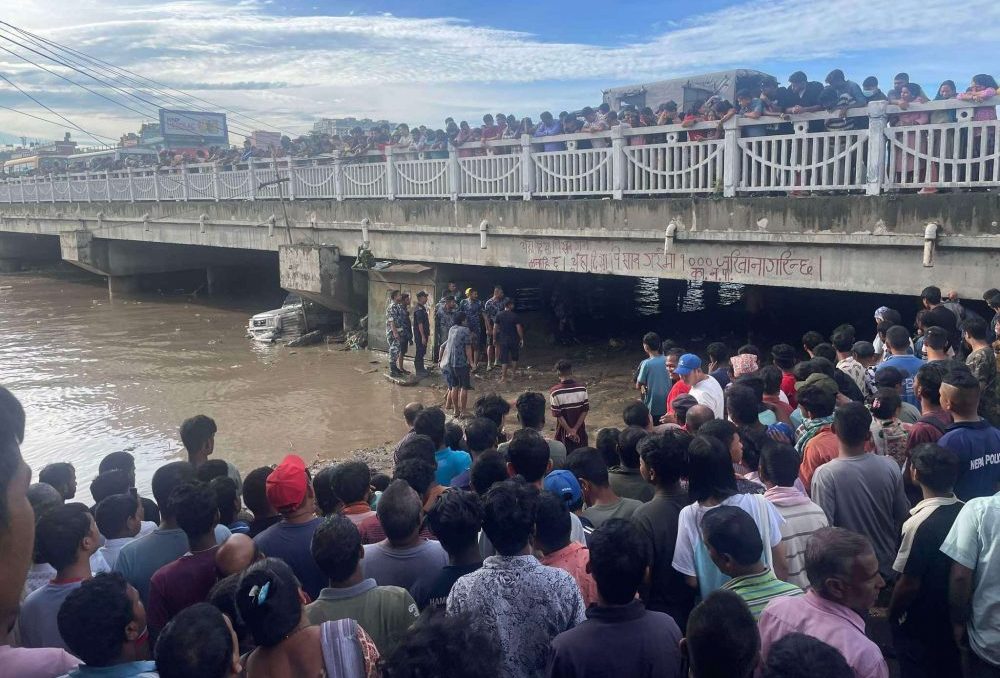 बल्खु खोलाले बगाउँदा एक जनाको मृत्यु