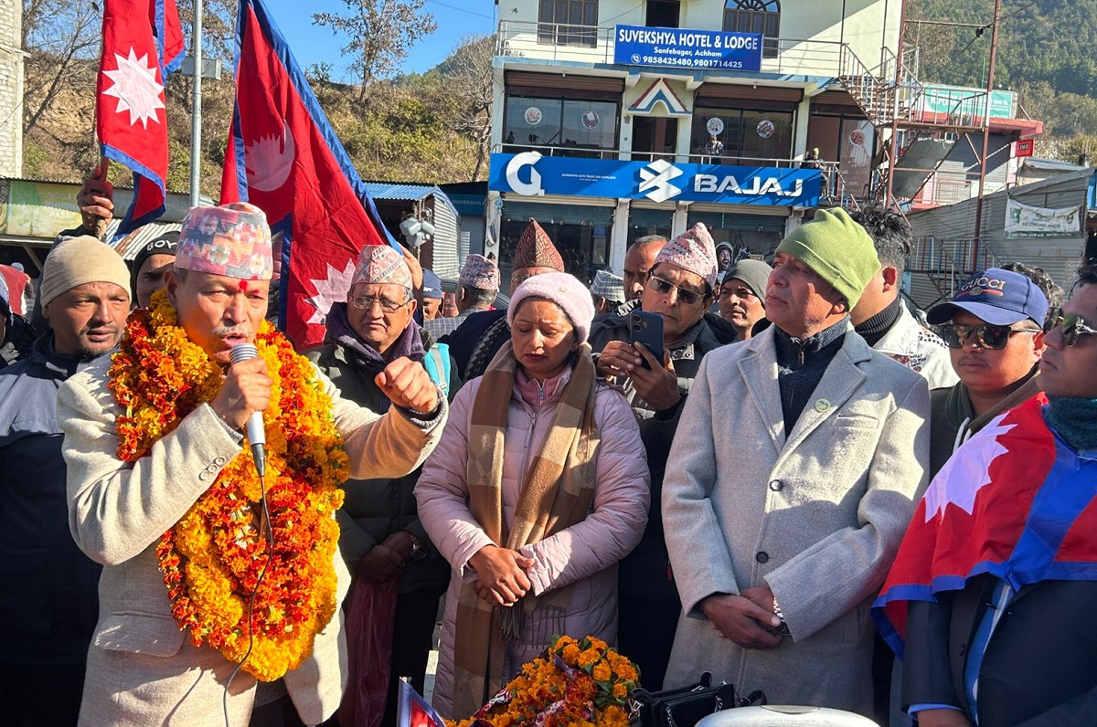 भीम रावललाई साथ दिने  नेता–कार्यकर्तामाथि एमालेले चलाउन थाल्यो कारबाहीको डन्डा