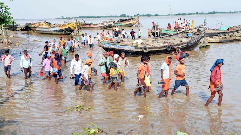 बाढीका कारण ३७ बालबालिकासहित ४६ जनाको  मृत्यु