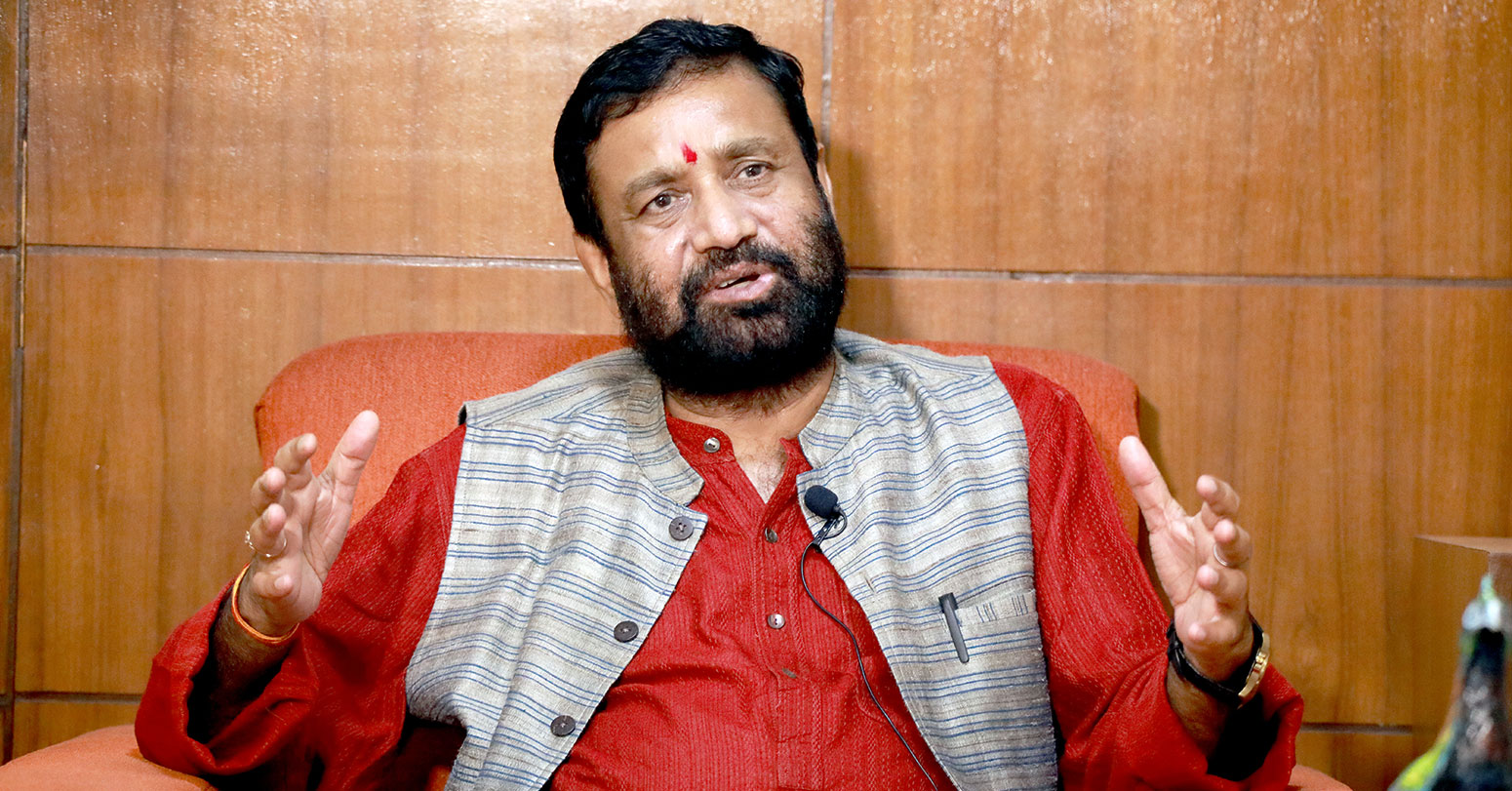 गगनले कांग्रेस फुटाइसकेको निधीको आरोप