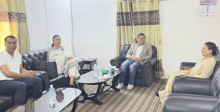 एमाले संसदीय दलमा विपक्षी गठबन्धनको गुप्त रणनीति: 'विपक्षीको आवाज दबाएर सदन चलाउन दिँदैनौँ'
