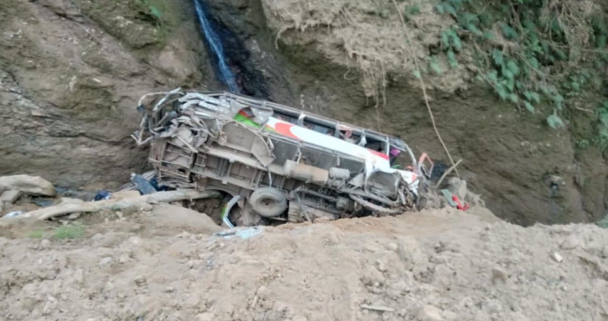 जन्ती पुर्‍याएर फर्केको बस दुर्घटना, एक जनाको घटनास्थलमै मृत्यु