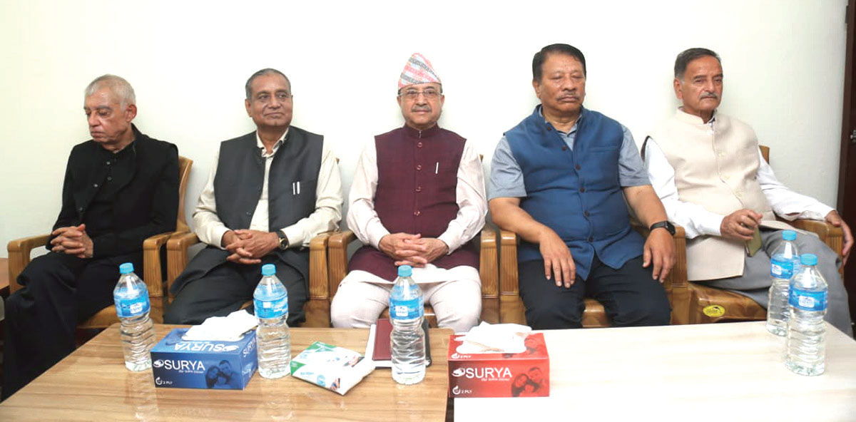नेपाली कांग्रेसमा आन्तरिक शक्ति संघर्ष उत्कर्षमा: देउवा–खड्का समूहद्वारा चुनदेवीमा अलग कार्यालय स्थापना, गगन थापाद्वारा संवादको आह्वान