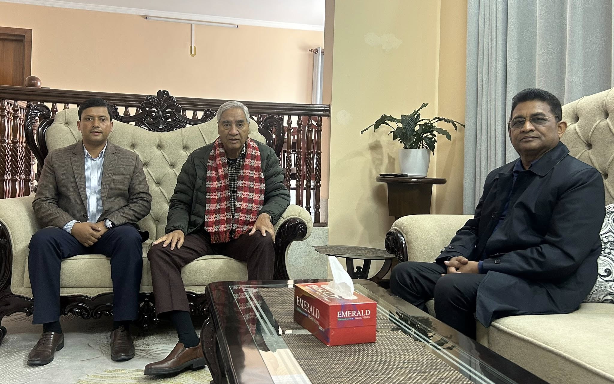 एमालेले देउवालाई दियो महाधिवेशनको निम्तो