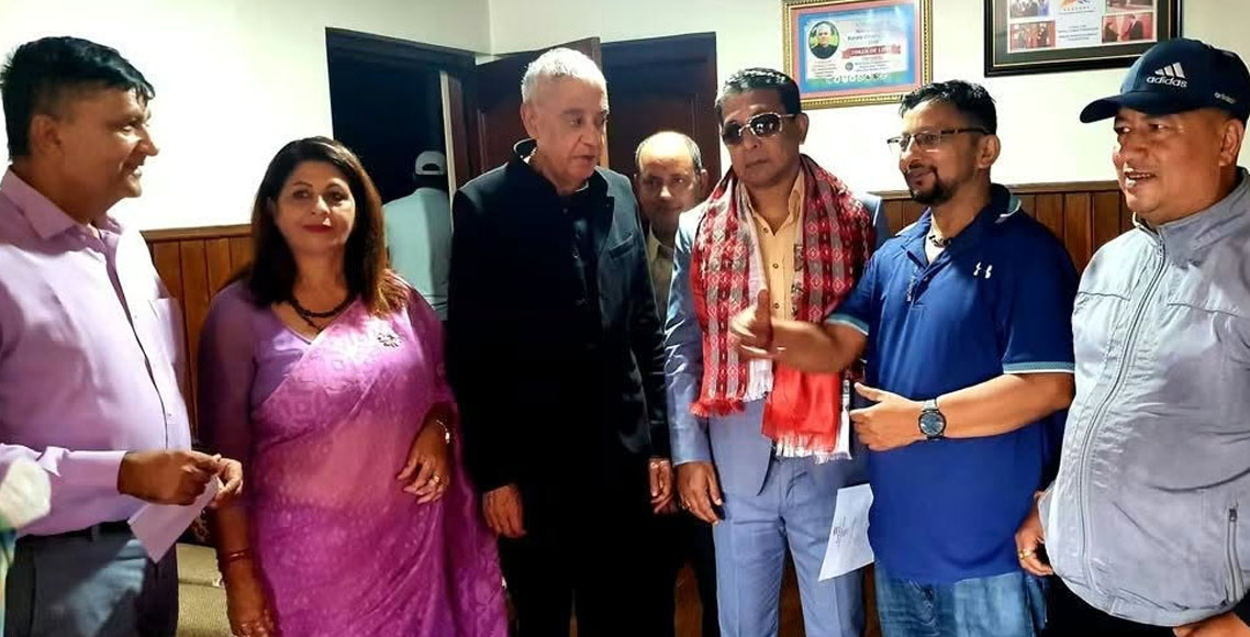 कांग्रेस इतर समूह प्रवेश गर्दै मनाङको संयोजक बने दीपक मनाङे