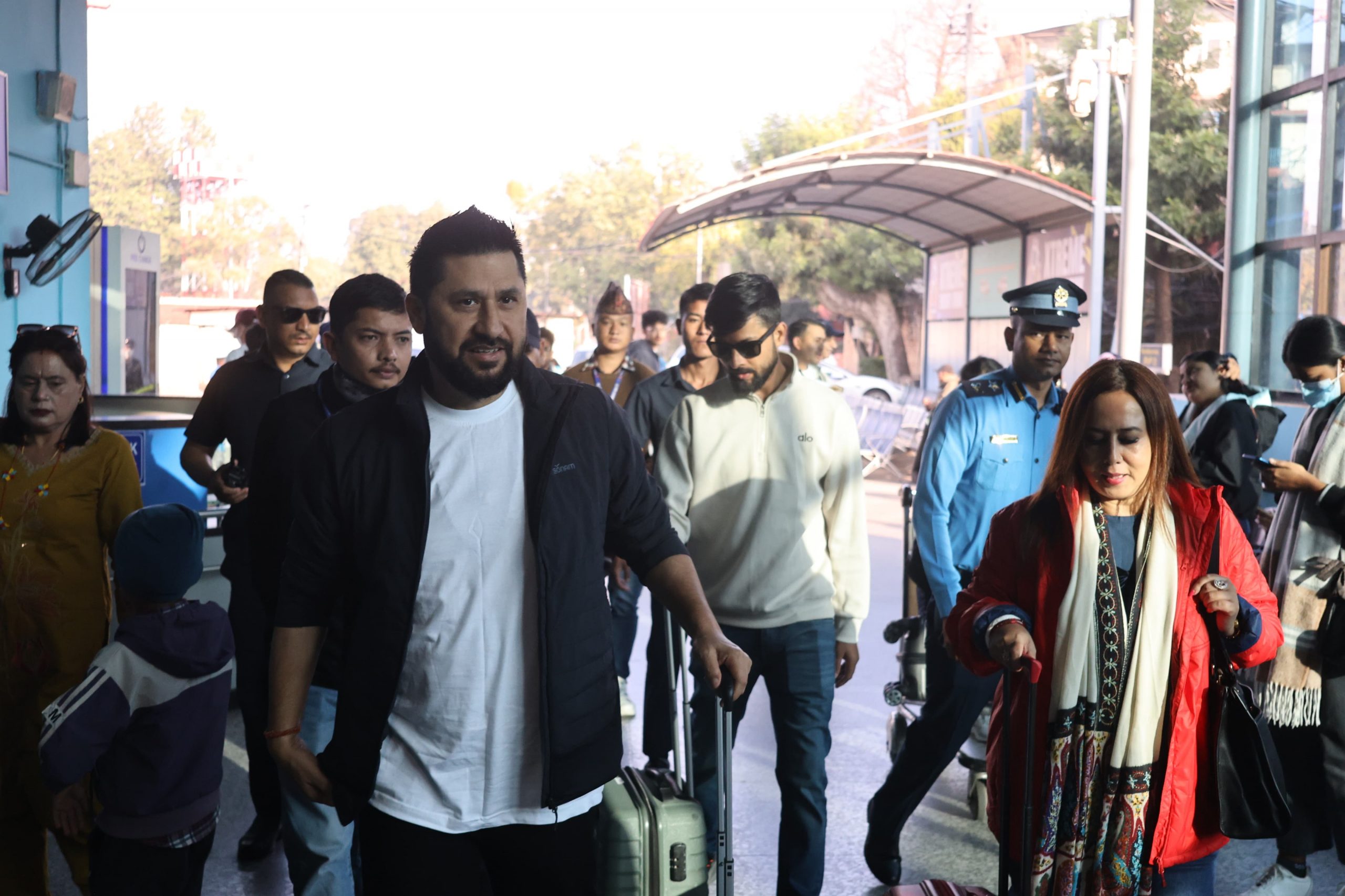 रविको आग्रह– भाकल पूरा गर्न भारत जान लागेको हुँ, कुनै खिचडी नपकाइयाेस्