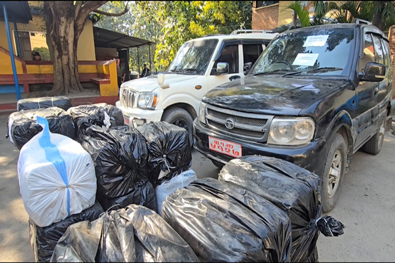 सरकारी गाडीबाट ६९० किलो गाँजा बरामद, नियन्त्रणमा लिन ४ राउण्ड गोली फायर