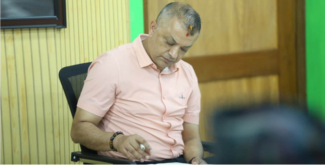 गगन थापाको प्रतिवेदन केन्द्रीय समितिबाट सर्वसम्मत पारित